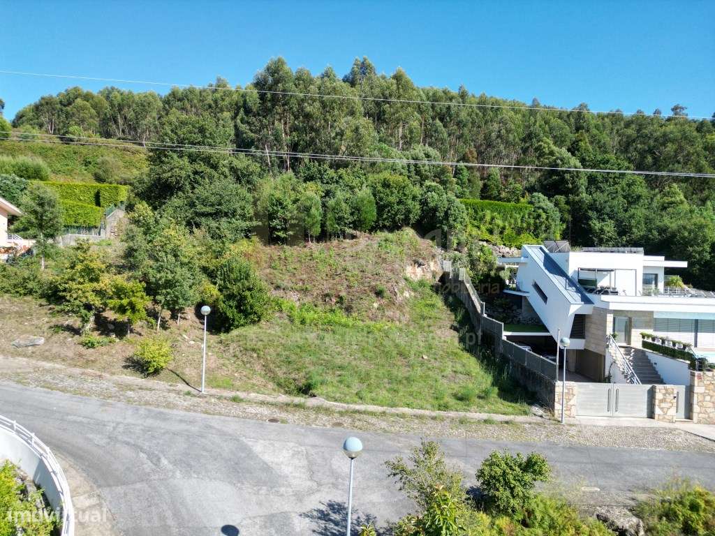 Lote de terreno com 936m2, projeto aprovado e vistas rio!-4
