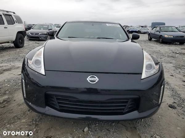 Nissan 370 Z - 2