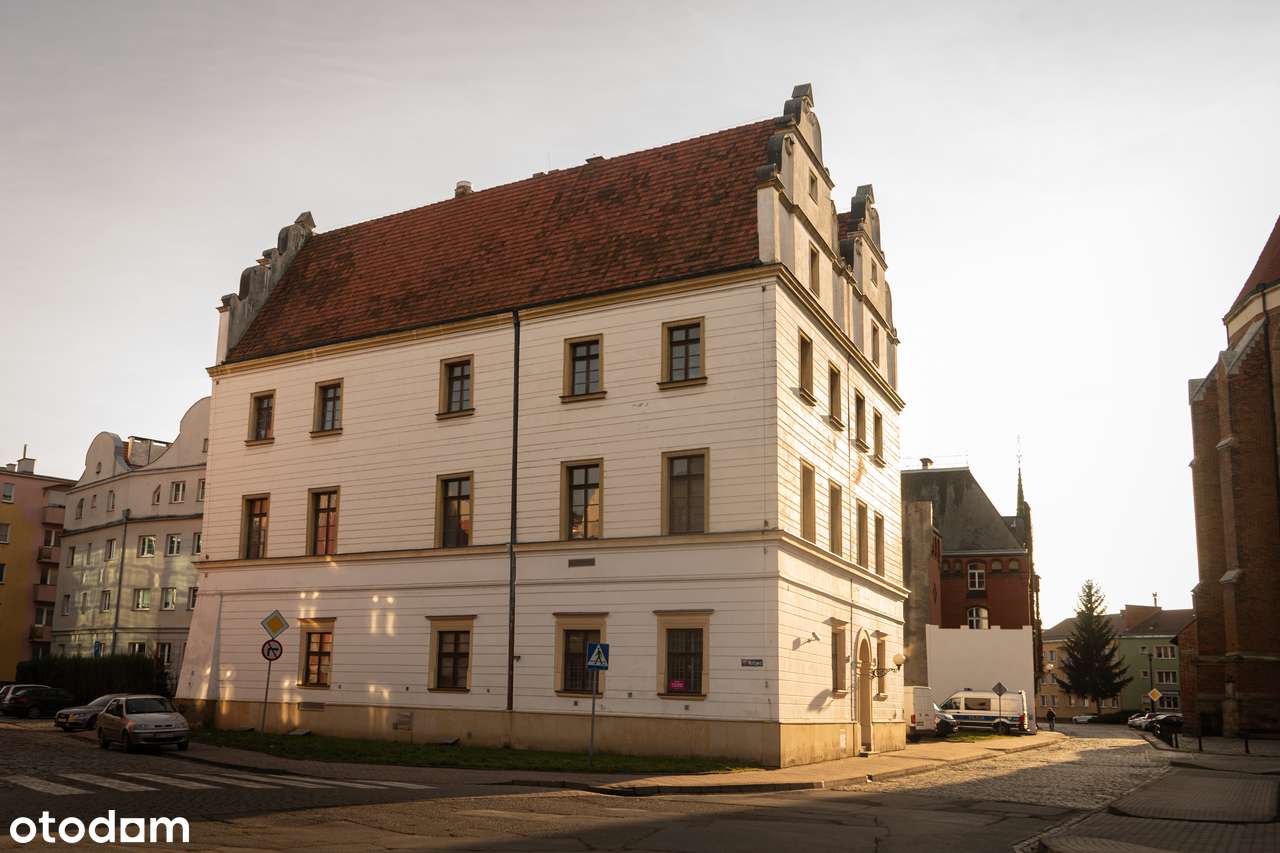 Zabytkowa kamienica w centrum Nysy-dawna Kanonia-5
