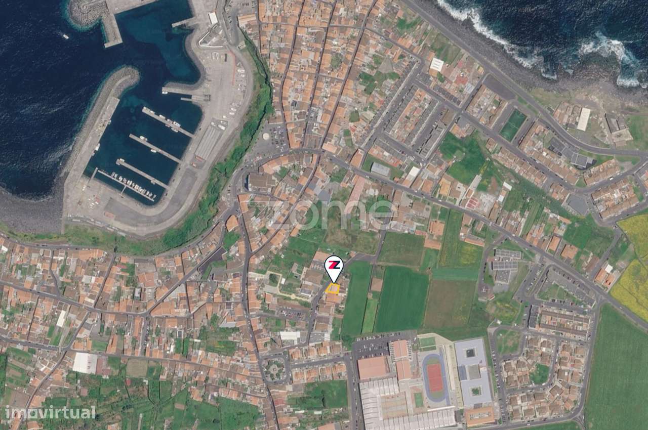 Moradia T2 Renovada com Estacionamento em Rabo de Peixe-30
