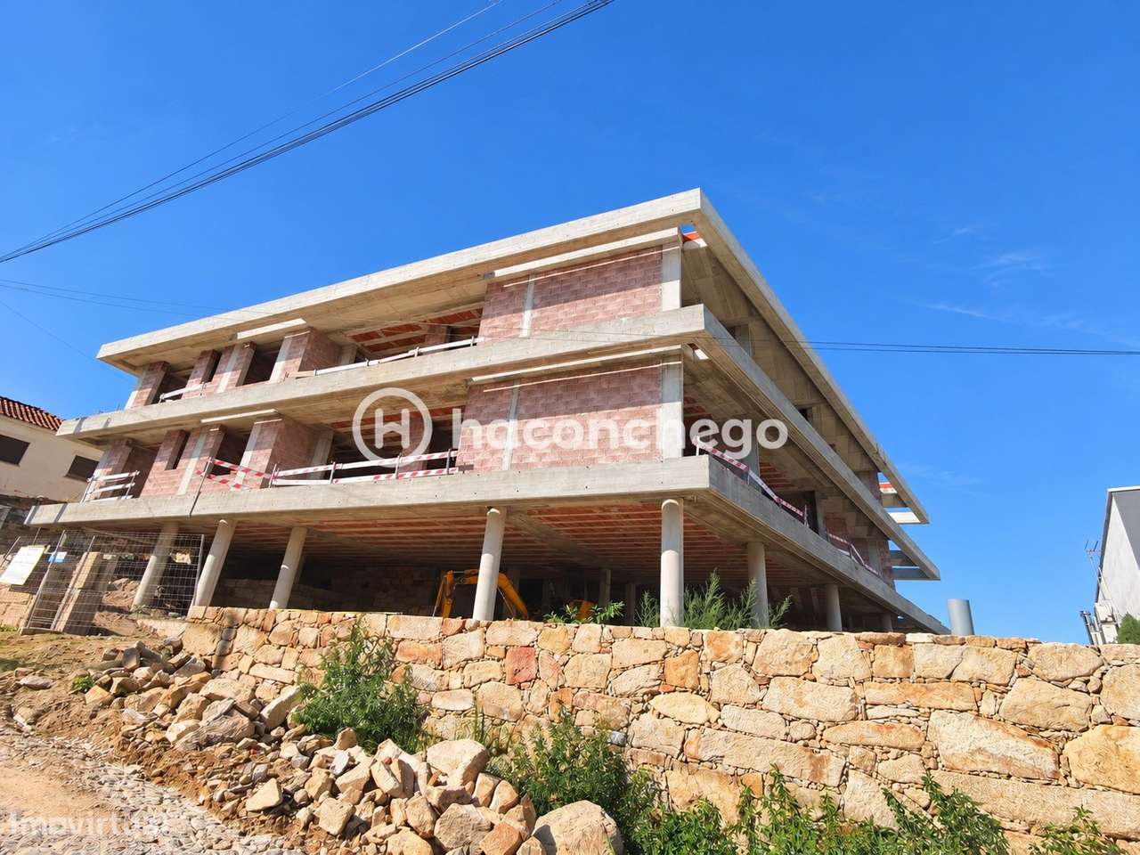 Apartamento T2 com garagem Vila Frescainha São Pedro Barcelos-10