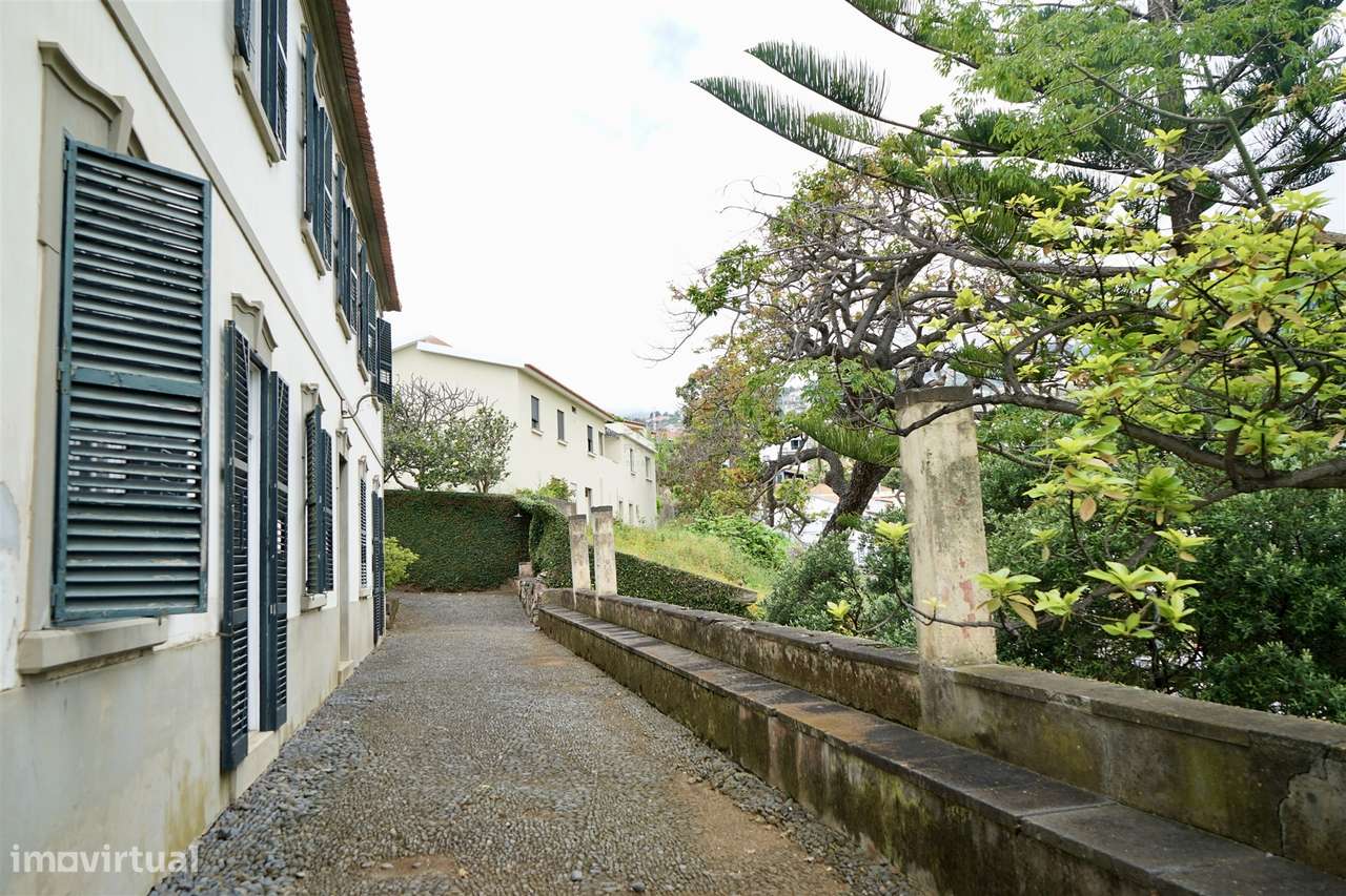 Fantástica moradia num lote de 1360m2-46