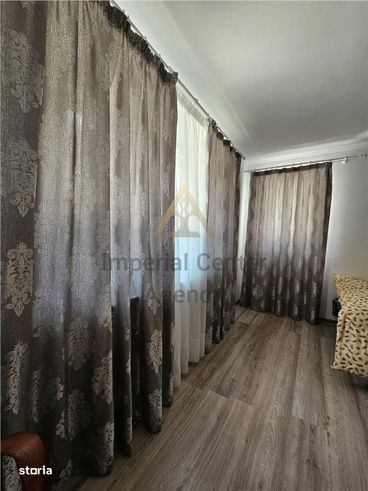 PROPRIETATE DE VANZARE in Sl&#259;nic Moldova cu 2 case pe teren de 2.-19