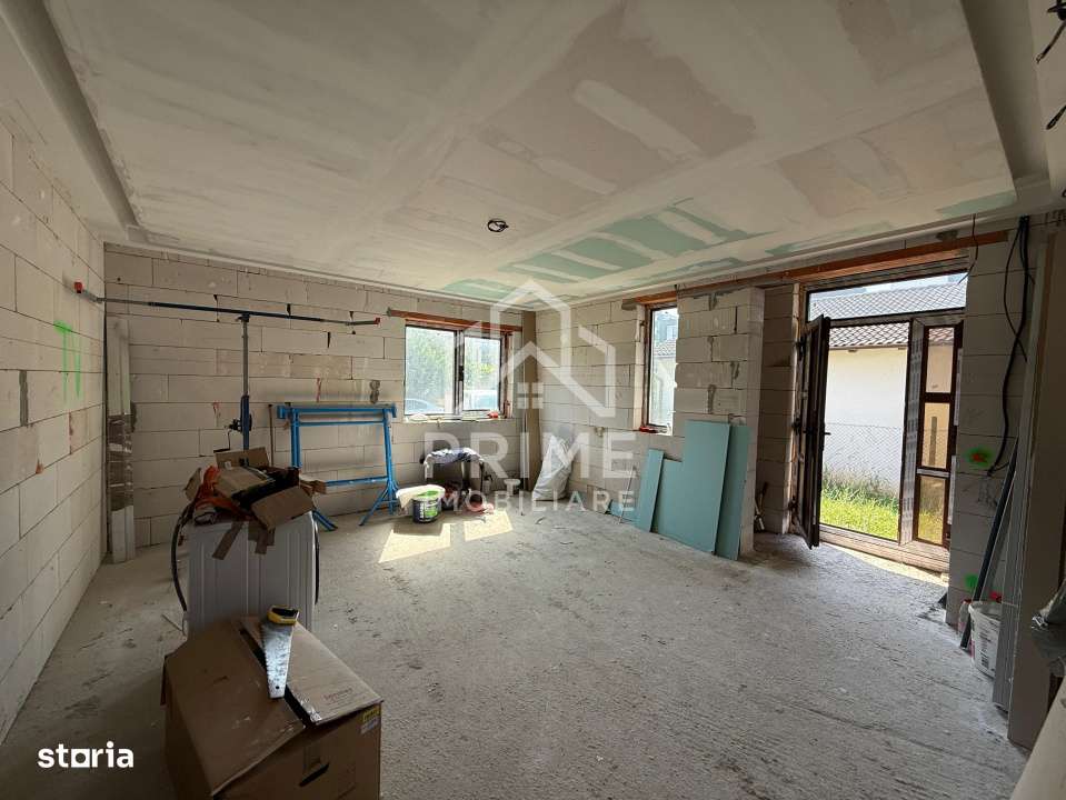 CASA LA ROSU DE VANZARE (ZONA AMPOI 3)  290 MP UTILI - 500 MP TEREN. - Imagine principală: 3/13