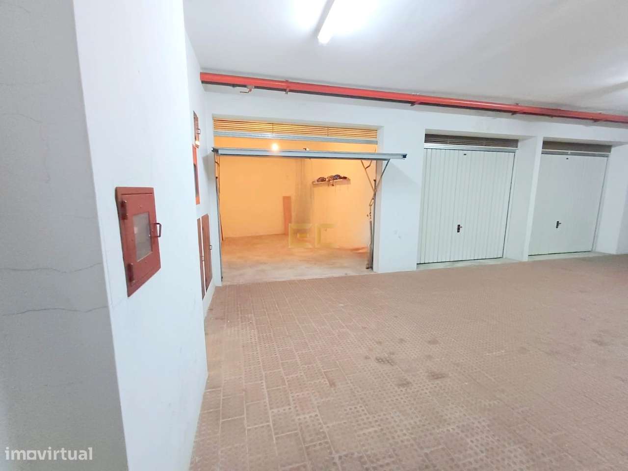Garagem para venda nas Abadias! - Grande imagem: 5/14