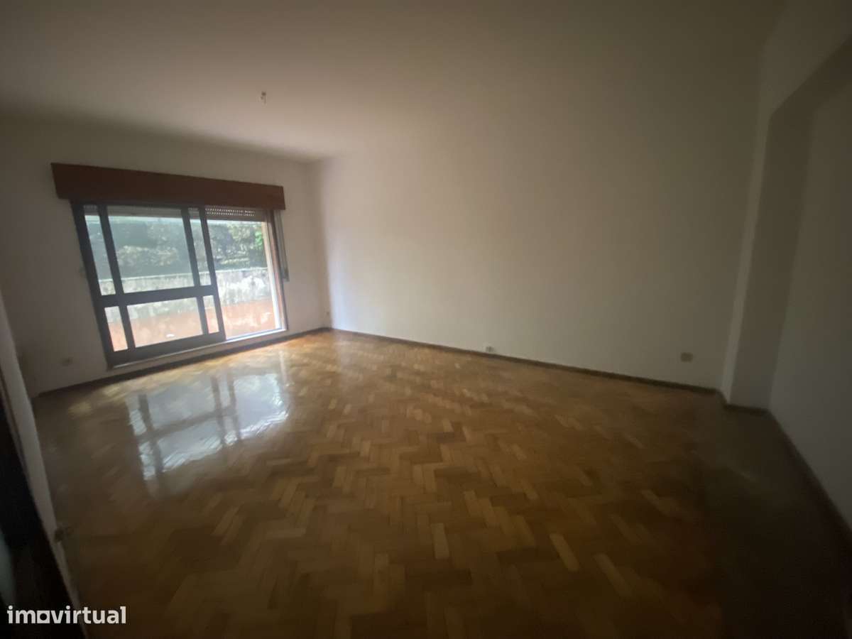 Apartamento T2 com terraço no centro da cidade Porto - Grande imagem: 4/9