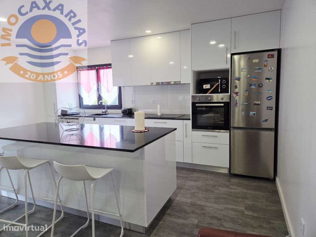 Magnífica moradia de rés do chão de tipologia T3-8