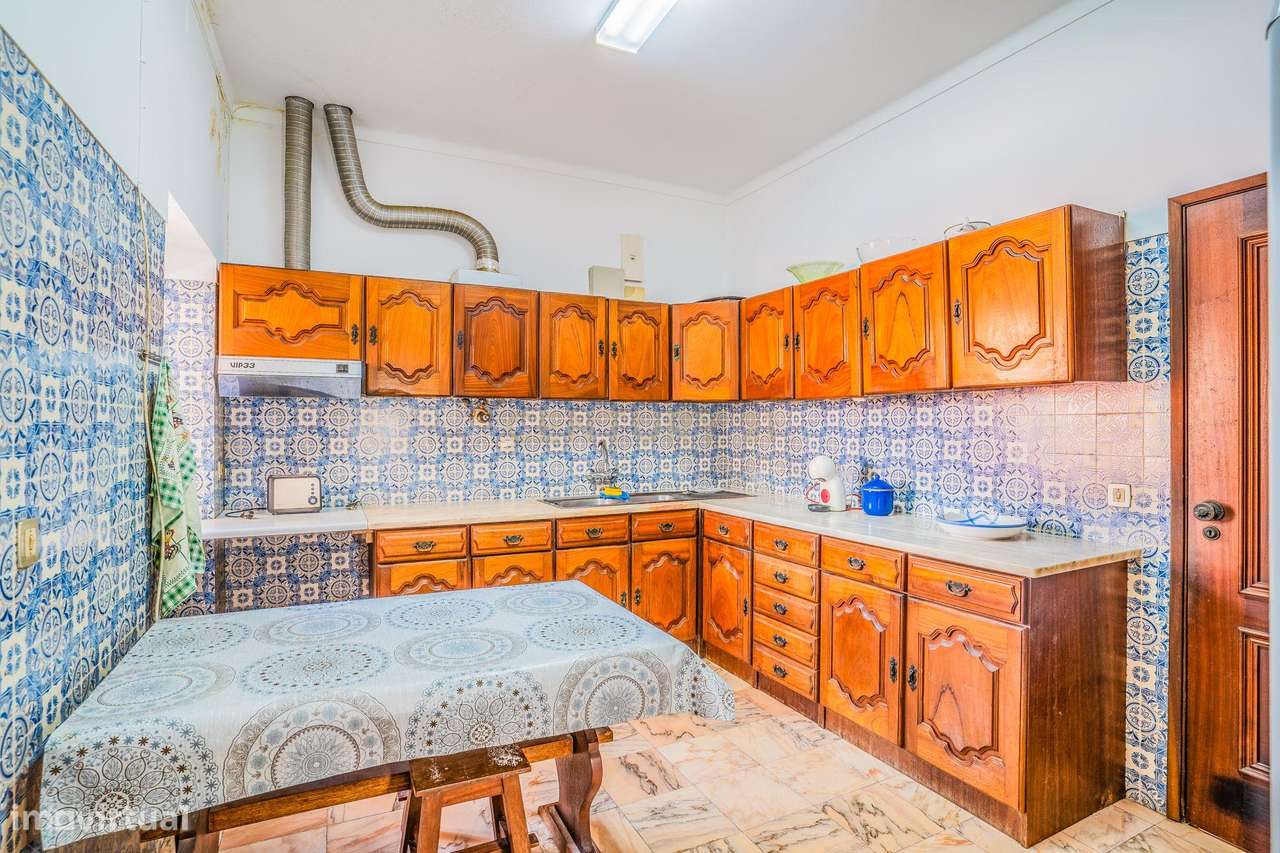 Moradia no Centro das Gaeiras. Uma casa única.-33