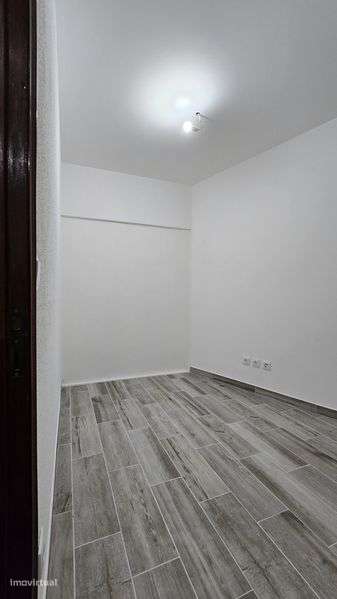 Arrenda-se loja em Vila das Aves - Grande imagem: 4/12