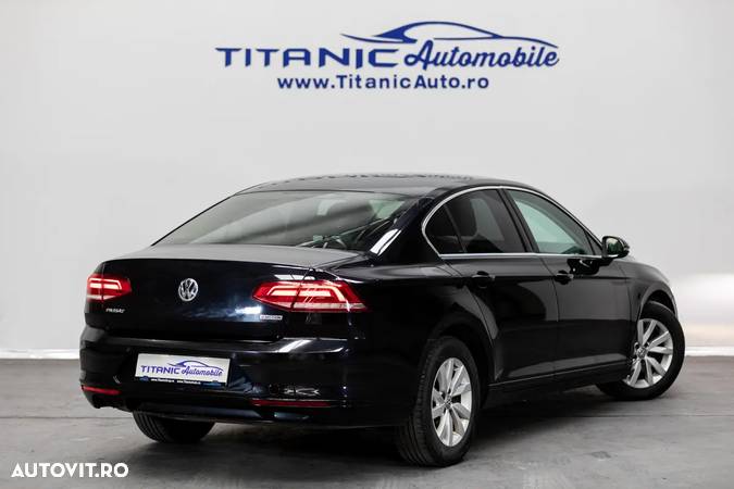 Volkswagen Passat Variant 2.0 TDI DSG 4Motion Highline - 3