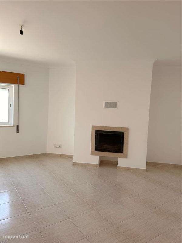 Apartamento em Azambuja, Azambuja - Grande imagem: 3/19