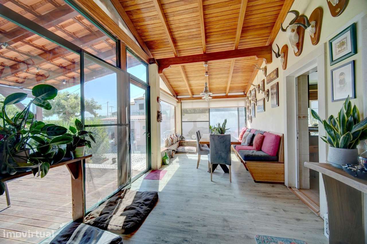 Quinta com Casa Tradicional com Piscina e Terreno de 8.800 m²-16