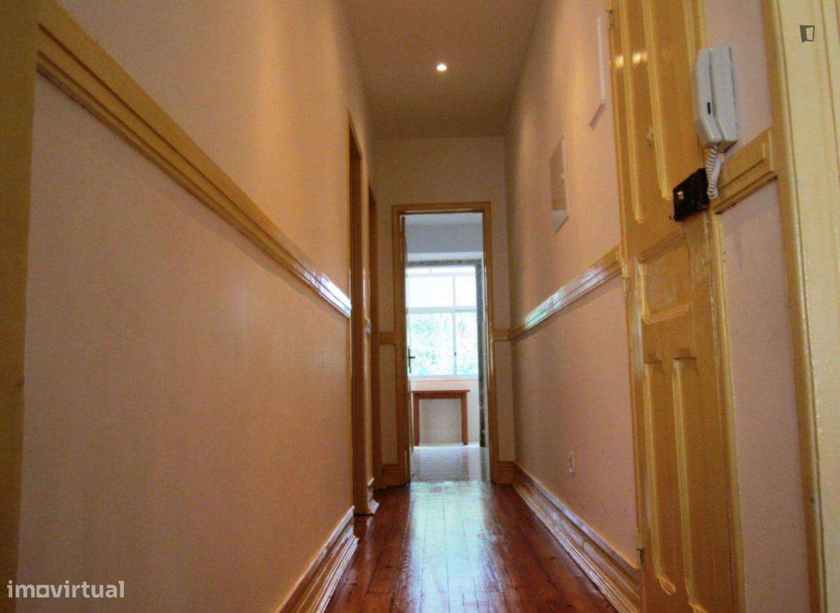 Quarto - localizado em Alcântara Lisbon - Grande imagem: 5/12