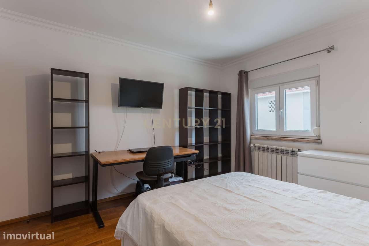 Moradia T3 de Charme no Bairro da Encarnação-24