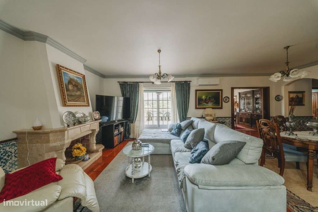 Moradia T3+1com Espaço Comercial e Terraço - Minde, Alcanena - Grande imagem: 5/47