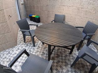 Aluga-se apartamento T2+1 com terraço no centro do Porto - Grande imagem: 3/12