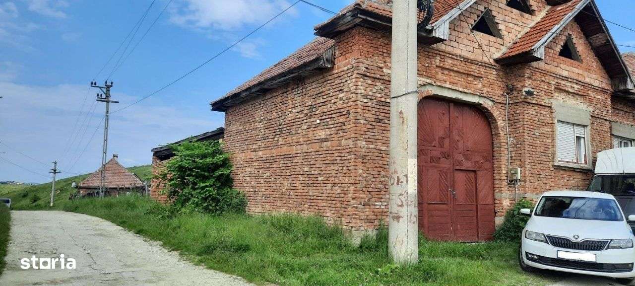 POIANA SIBIULUI, Casa cu teren de 720 mp - Imagine principală: 1/1