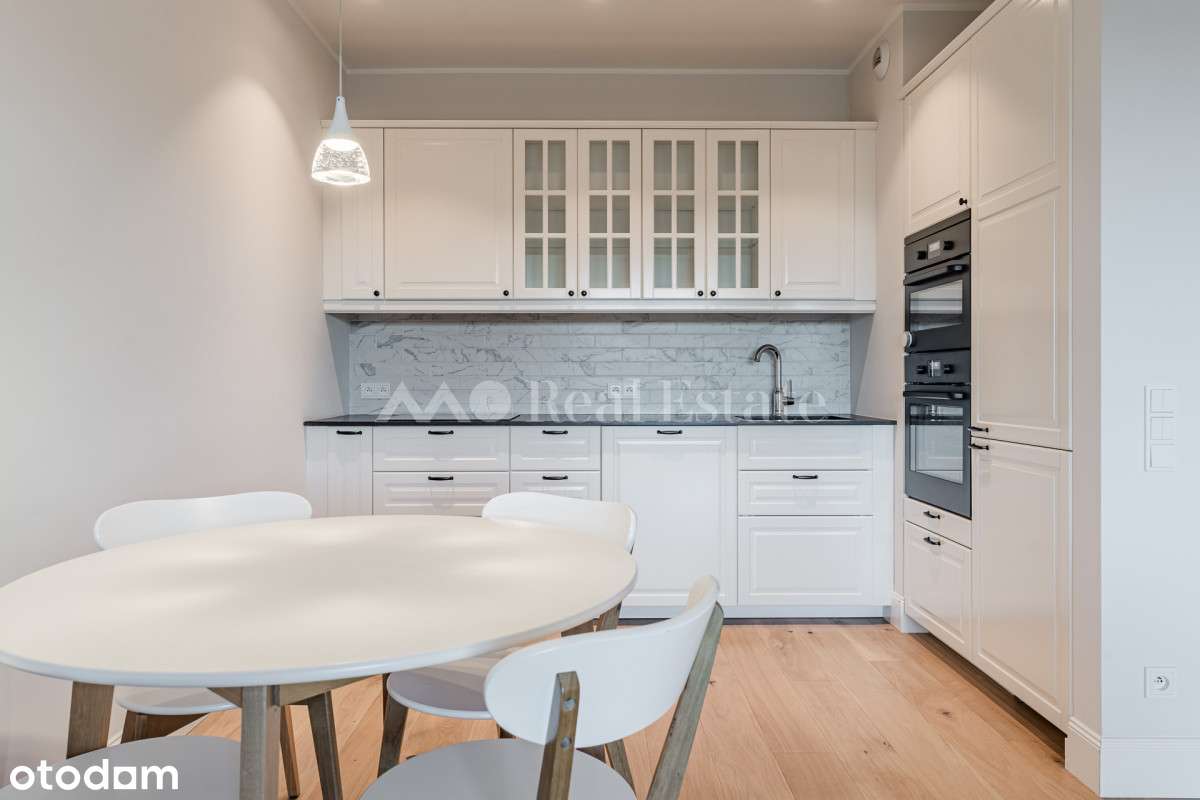 Widok na kanał na Stępce i panoramę Gdańska-10