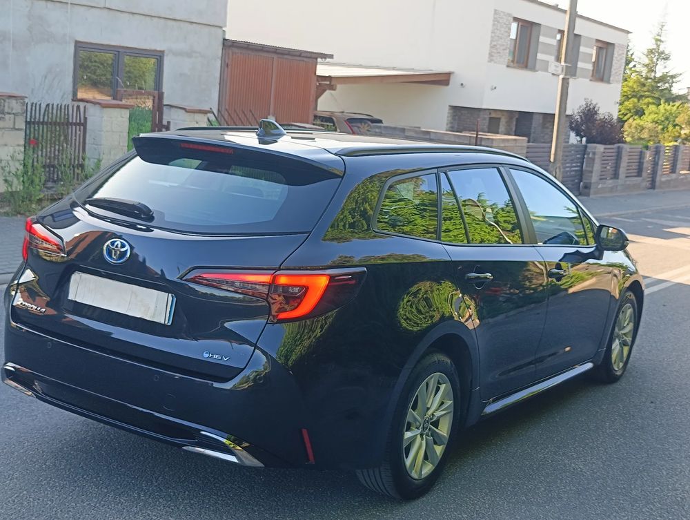 Toyota Corolla Seria E21 1.8 Business Edition 2025