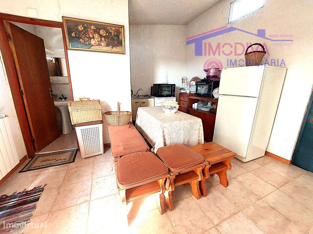 Moradia T4 com aquecimento e garagem em Figueiró dos Vinhos-21