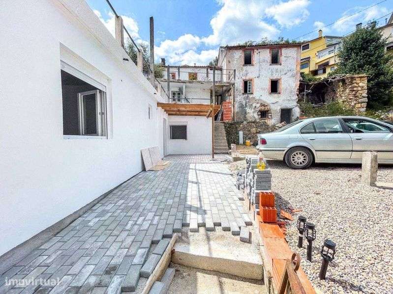 CASA RUÍNA + 2 ANEXOS SENDO 1 T2 REMODELADO PRONTO A HABITAR  PENACOVA - Grande imagem: 4/11