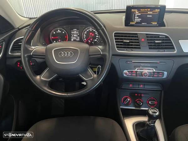 Audi Q3 2.0 TDI Design - 8