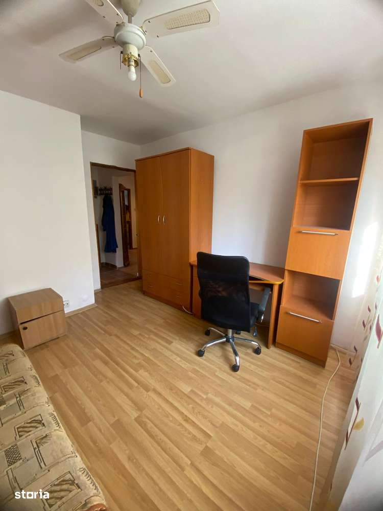 3 DECOMANDATE cu centrala,izolat, termopan, 78mp, balcon 8m,Mioritei-17