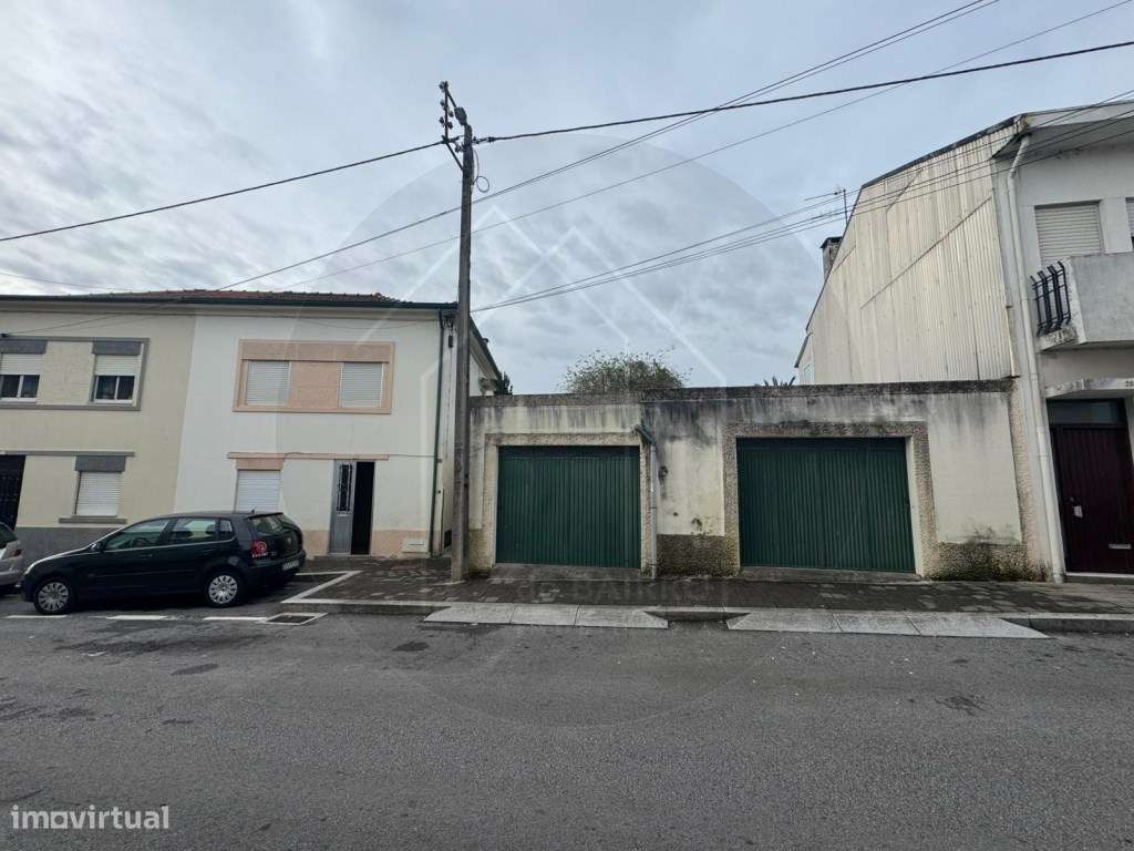 Moradia Bi-Familiar com Terreno | Junto à Estação de Rio Tinto - Grande imagem: 2/11