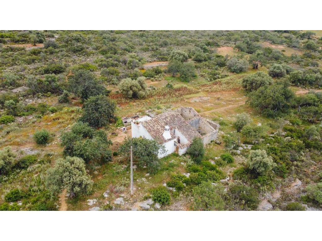 Terreno com casa em Estói - Grande imagem: 3/11