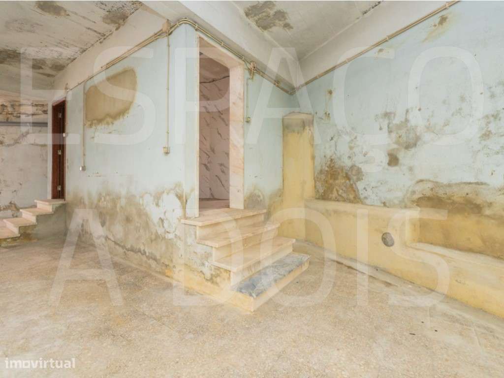 Armazém Amplo; com 2 Pisos! Boa Localização, próximo do Centro da A...-9