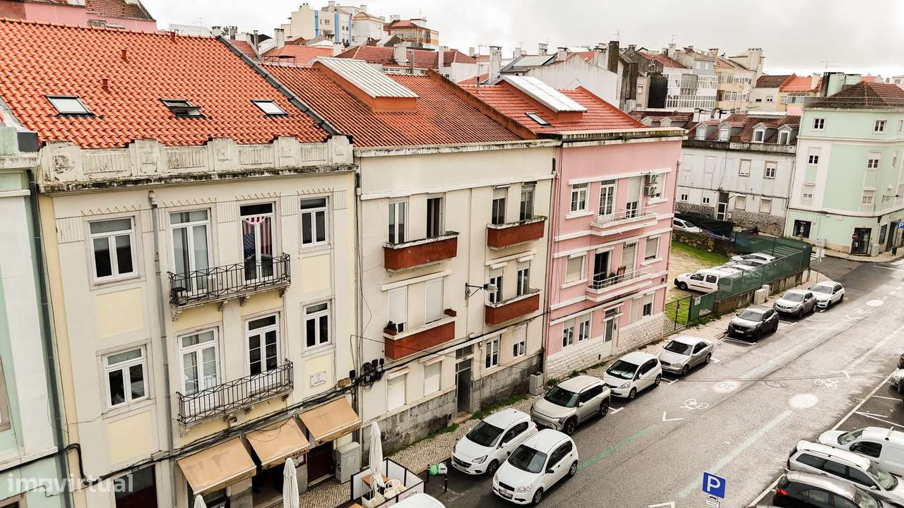 Apartamento T3 Totalmente Remodelado | Bairro de Santos / Rego – Lisbo-25