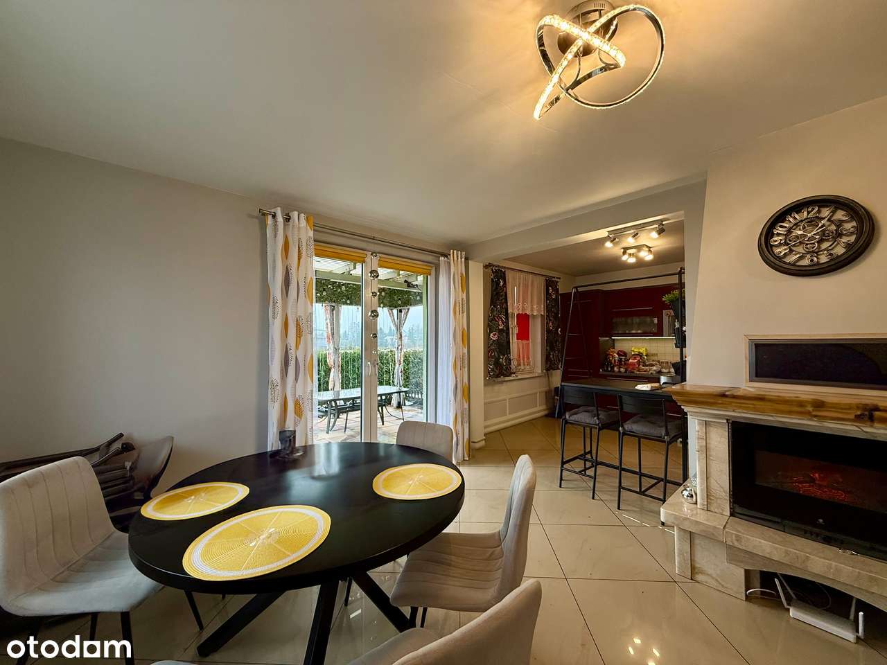 Atrakcyjna oferta! Dwa domy, garaż, fotowoltaika na dużej działce-19