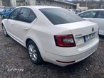 Skoda Octavia 2.0 TDI DSG Style - 4