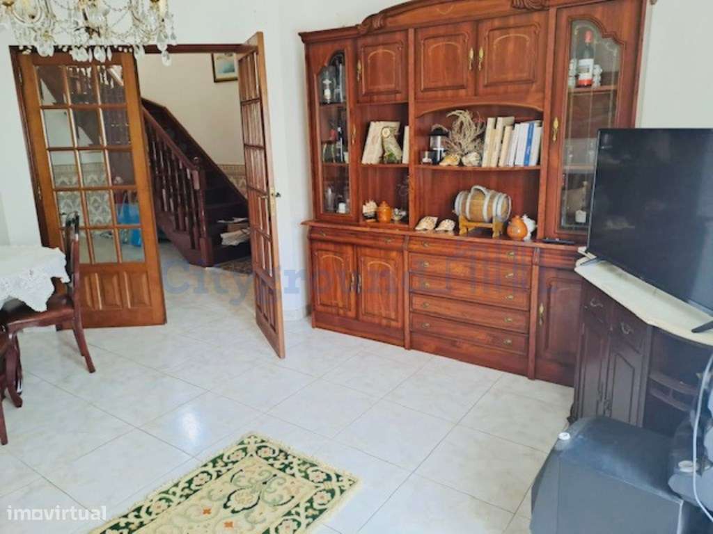 Moradia T3 com sótão e garagem junto à Consolação - Grande imagem: 4/33