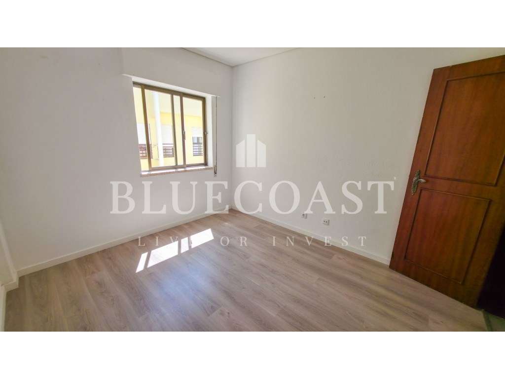 Oportunidade! Apartamento T2 com excelente luz natural-11
