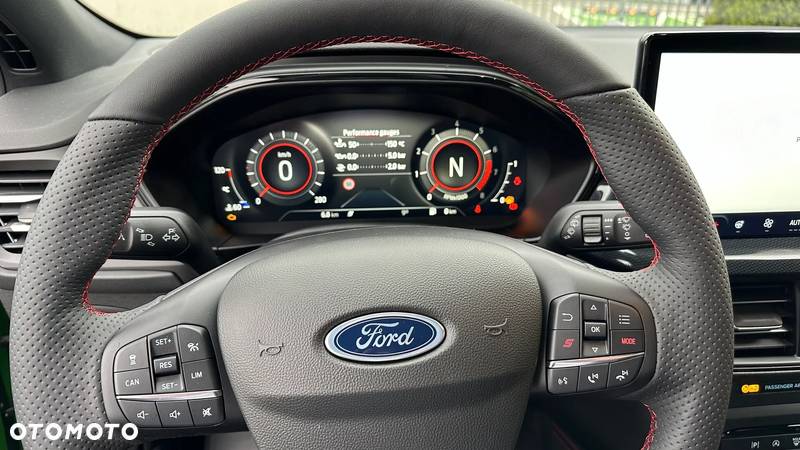 Ford Focus 2.3 EcoBoost ST X - 34