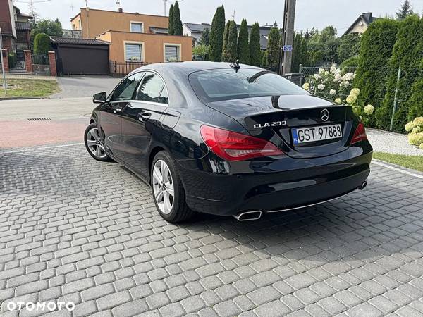 Mercedes-Benz CLA 200 - 7