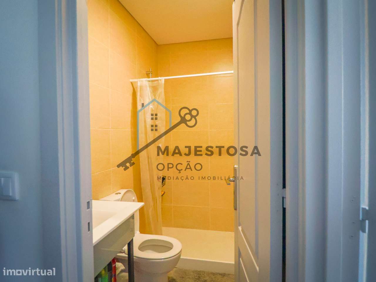 Moradia com 4 Apartamentos T1 — Gualtar, Braga-37