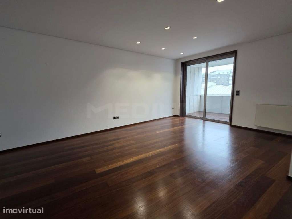 Apartamento T2 no centro da cidade - Grande imagem: 3/16