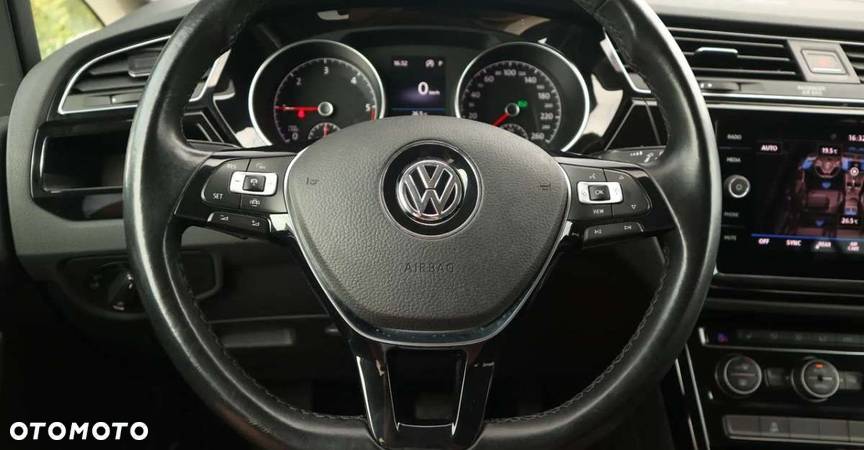 Volkswagen Touran 2.0 TDI BMT Highline DSG - 24