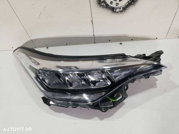 Far dreapta Toyota CHR An 2019 2020 2021 2022 cod 81110-F4180 FULL LED - 14