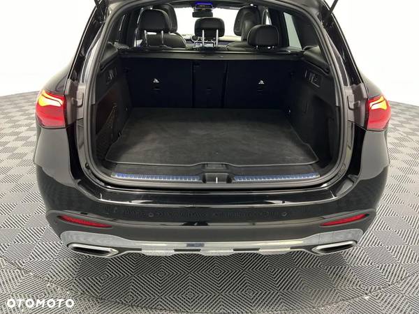 Mercedes-Benz GLC 200 4-Matic AMG Line - 26