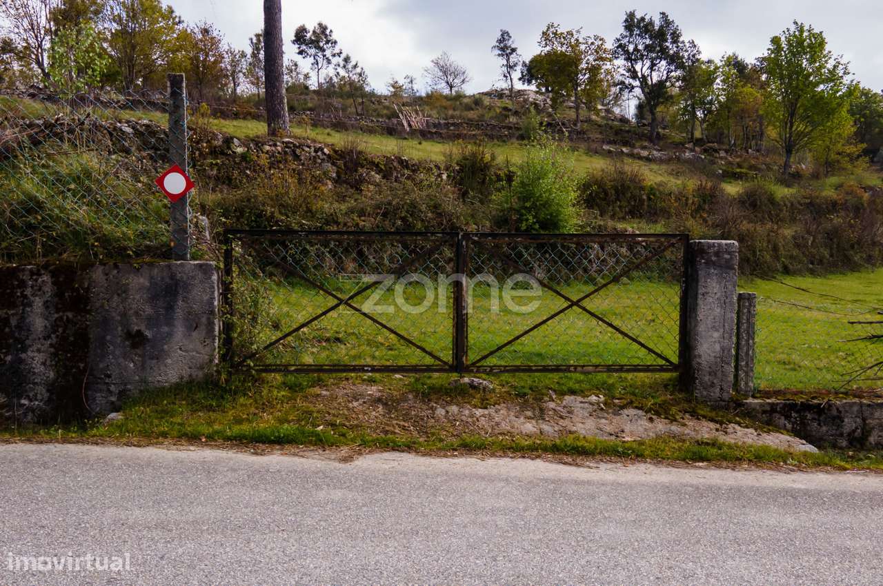 Terreno 7487m² com Vistas Deslumbrantes em Ruivães, Vieira do Minho - Grande imagem: 2/15