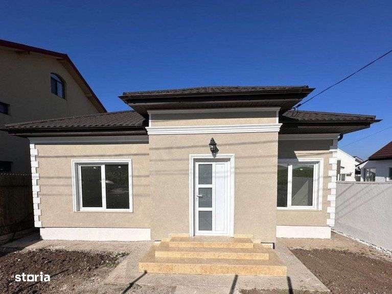 Casa compusa din 4 camere de vanzare, situata in Valu lui Traian - Imagine principală: 1/19