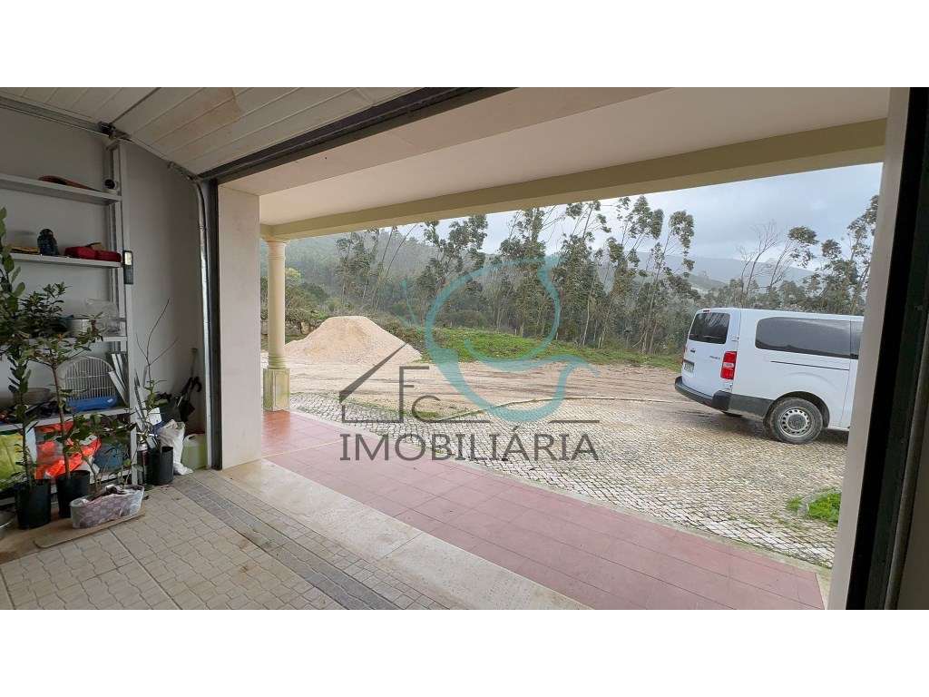 Moradia T5 com Vista para a Serra em Alenquer-54