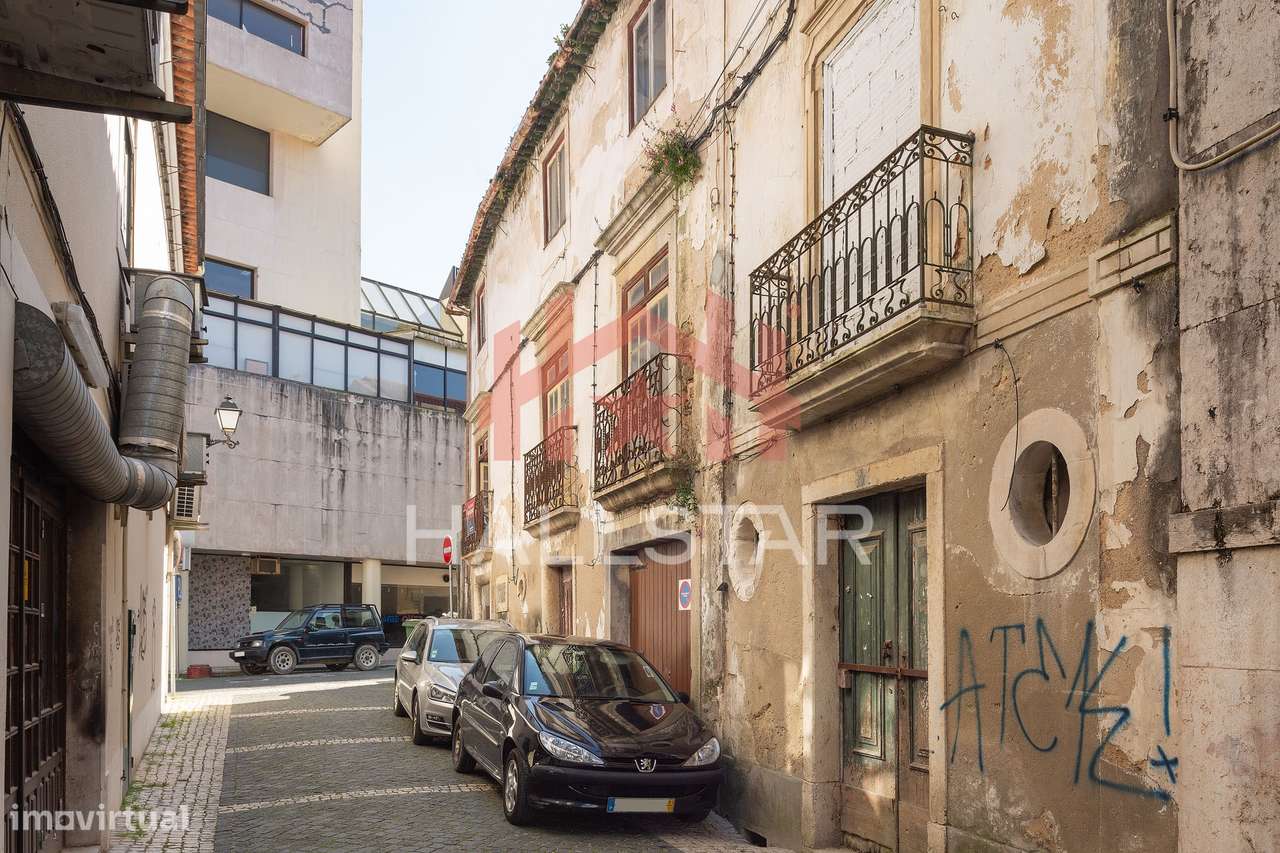 Prédio / Projeto Aprovado / Centro Histórico de Leiria - Grande imagem: 2/32