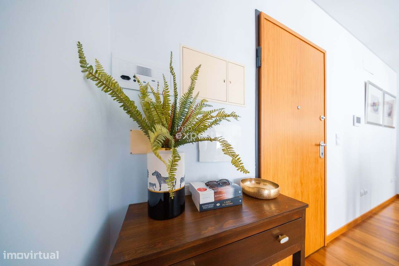 Apartamento T1 Exclusivo no Edifício Concórdia, Madeira - Grande imagem: 4/31