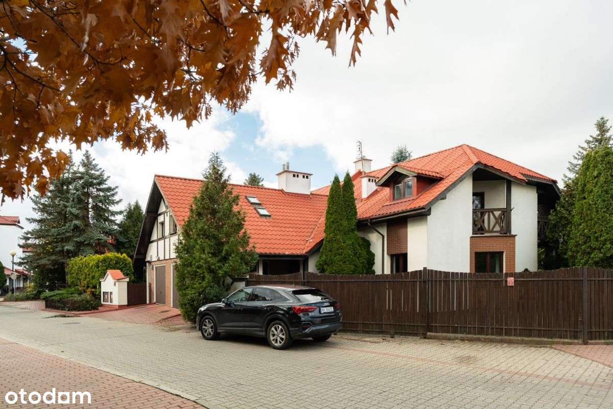 Przestronny i klimatyczny dom w spokojnej okolicy-2