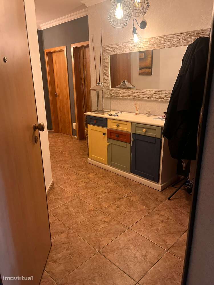 Apartamento T4  Almerim com quintal+Garagem+ Arrecadação - Grande imagem: 4/14