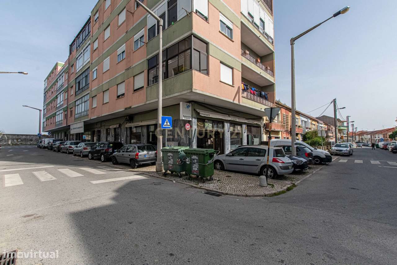 Oportunidade - T1 em Almada-18